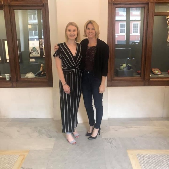 @threadsbykelly The Posh Librarian - Picture 4 of 8